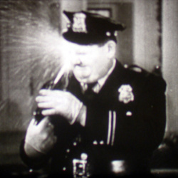 Laurel et Hardy Policiers