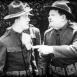 Laurel et Hardy à la Caserne