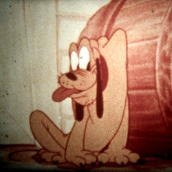 Pluto dans la Galerie des Glaces