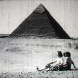 Les Pyramides