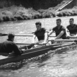 Quatre Hommes dans un Bateau